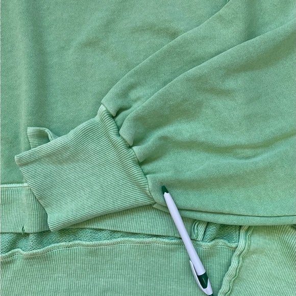 Free People We The Free Cropped Camden Sweatshirt in Meadow Size XL NEW $78.00 - Picture 9 of 16